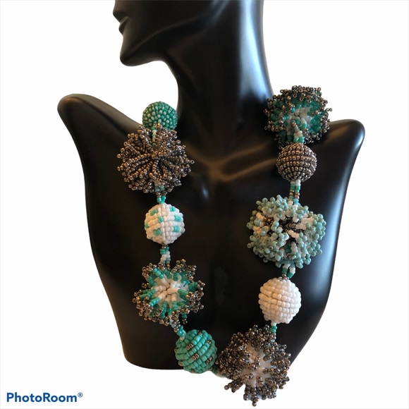 Beaded Necklace - Picture 2 of 9